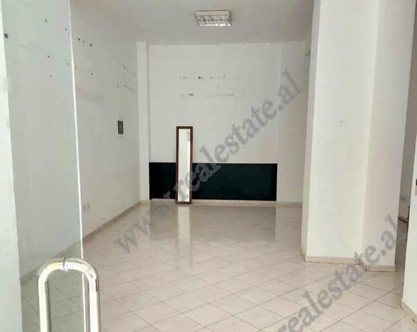 Commercial space for rent in Tom Plezha street in Tirana.
It is located on the ground floor of a bu